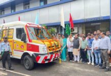 जय प्रकाश चिकित्सालय में विधायक भगवानदास सबनानी ने निःशुल्क शव वाहनों को दिखाई हरी झंडी