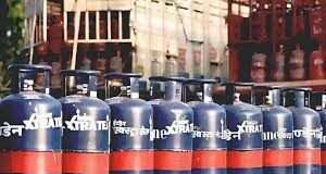 कॉमर्शियल गैस सिलेंडरों की आपूर्ति पूर्णतः बंद करना गलत, व्यापारियों को राहत दी जाए : कैट