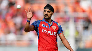 IPL में 100 विकेट लेने वाले पांचवें गेंदबाज बने अर्शदीप सिंह