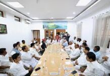 चुनाव नतीजे को लेकर खरगे आवास पर कांग्रेस की बड़ी बैठक