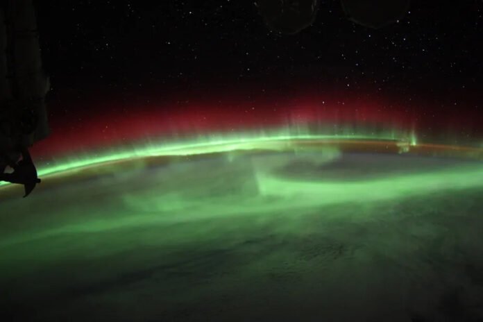 southern_lights_ISS_2.jpeg