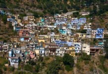 उत्तरी उत्तराखंड में 100 रुपये के स्टांप पर बेची सरकारी जमीन, 200 अवैध इमारतों को बुलडोजर से ध्वस्त करने का आदेश